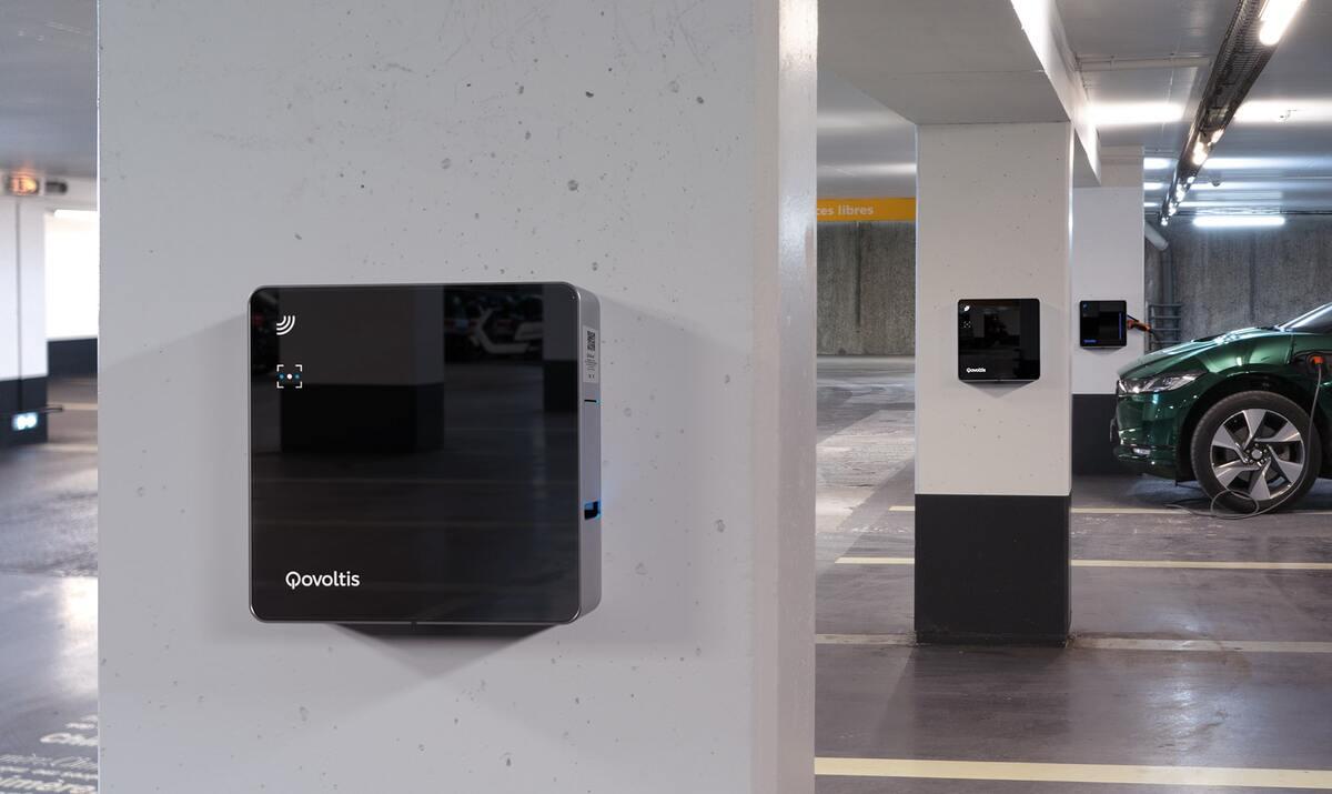 Pour ses bornes de recharge intelligentes : Qovoltis lève 45 millions d’euros