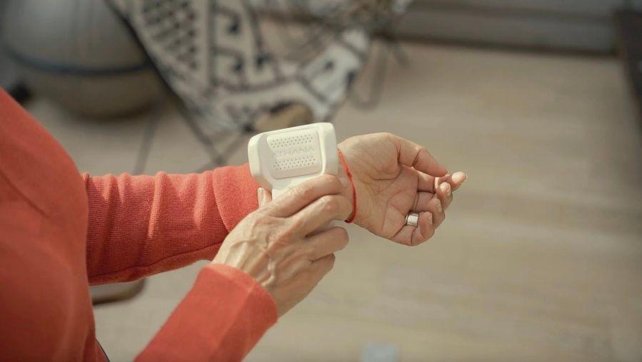 Athana lève 700 K€ pour industrialiser son produit qui atténue les bouffées de chaleur